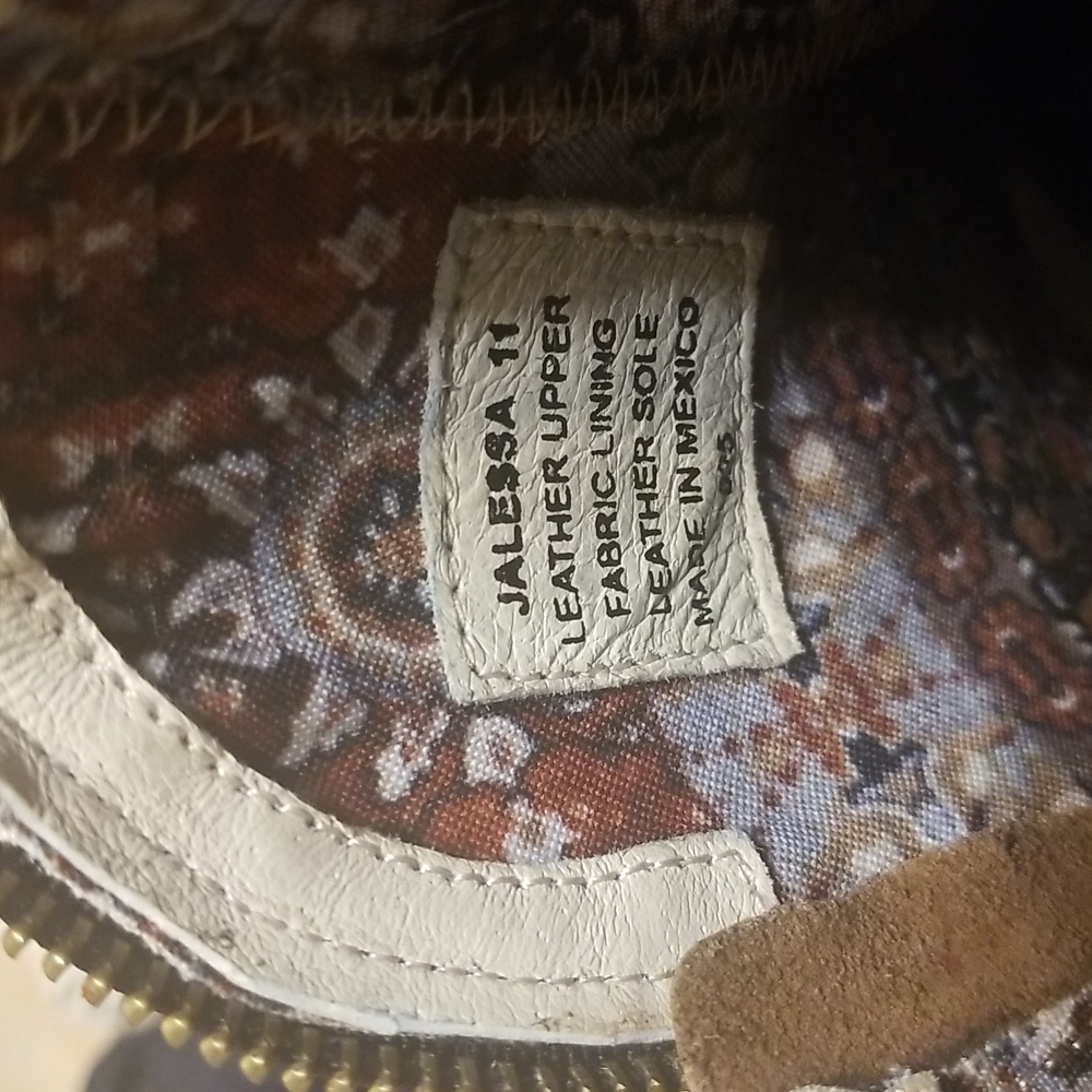 Shoes - Picture 6 of 7
